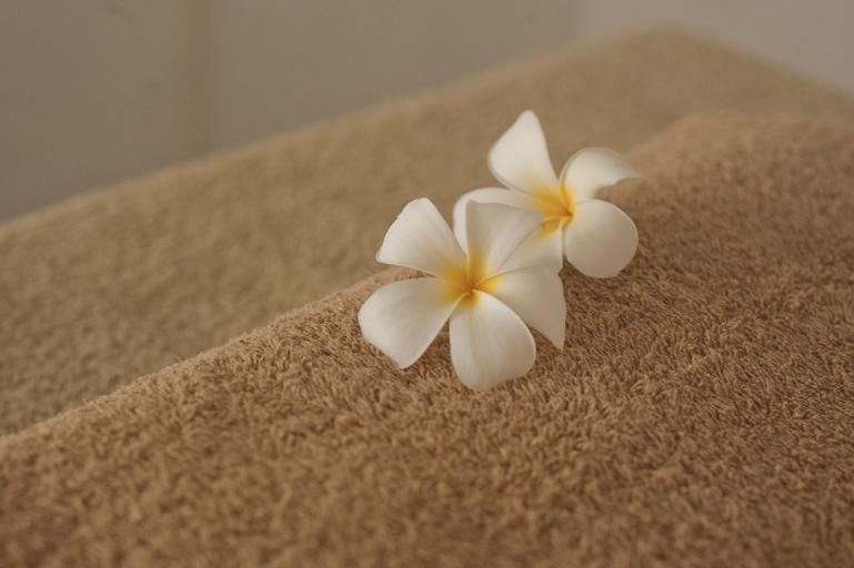 květiny na ručníku